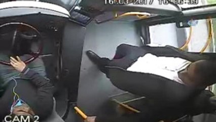 Halk Otobüsü Şoförüne Dayak Kamerada