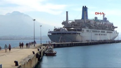 Antalya Sezonun Ikinci Kruvaziyeri Geldi
