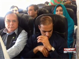 پی آئی اے نے پرواز میں عابد شیرعلی، علیم خان اور منظور وٹو کو ایک ساتھ بٹھا دیا