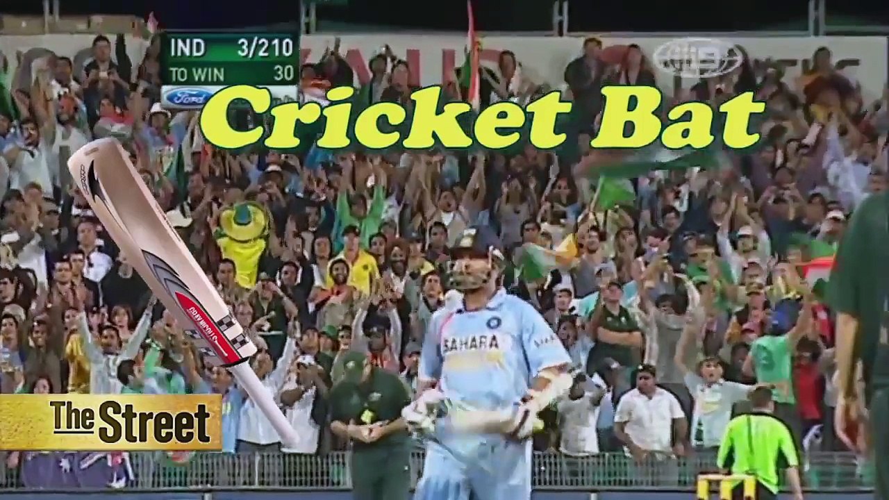 Sachin Tendulkar shows how to hold Cricket Bat