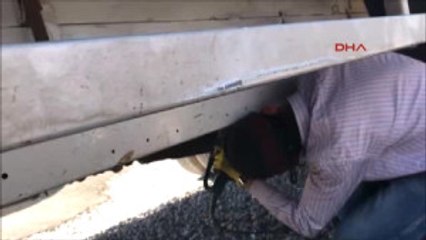 Kayseri'de Kamyonetin Altına Gizlenmiş 66 Kilo Esrar Ele Geçirildi