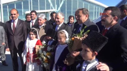 Kars Bakan Eroğlu 'kağızman'a Ismarladım Nar Gele' Türküsüyle 'Evet' Istedi