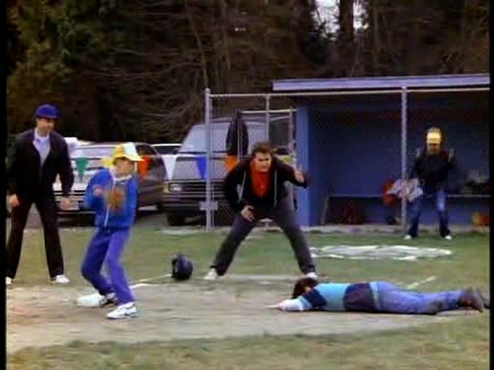 21 Jump Street S04E25 Rounding Third