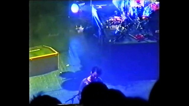 Muse - Micro Cuts, Brixton Academy, 05/29/2001