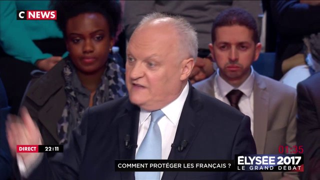 François Asselineau tacle Emmanuel Macron : Vous êtes toujours d'accord avec tout le monde