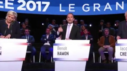 Fonctionnaires : Hamon s'attaque à Fillon