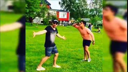Vine Try Not To Laugh #4 - Sepak Bola Keren, Lucu, Skill Master Seru Tenan