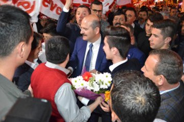 Bakan Soylu, Mitingde Şehidi Anlatırken Gözyaşlarını Tutamadı