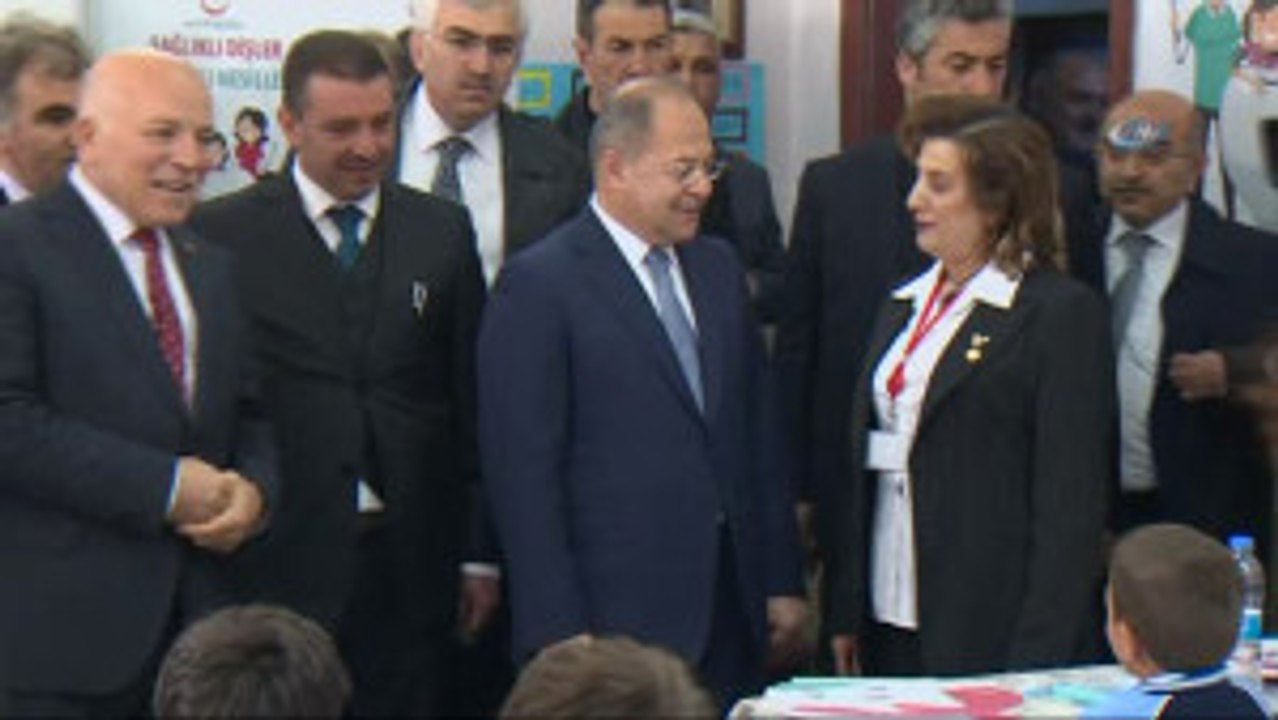 Bakan Recep Akdağ Ağız ve Diş Sağlığı Setlerinin Dağıtım Törenine Katıldı