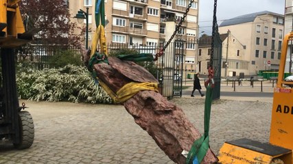Installation des première statues du salon Puls'Art