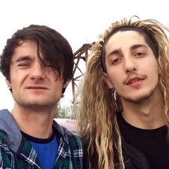 Djeca sa raspuštenicom