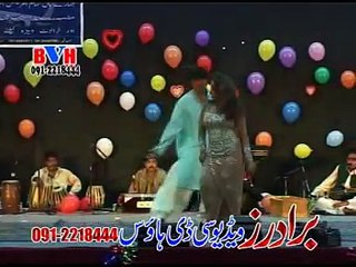 Pashto First new best pashto song of 2011 on stage Sharjah