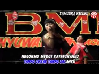 Kurnia Dewi - Warto Tanpo Ukoro [Official Music Video]