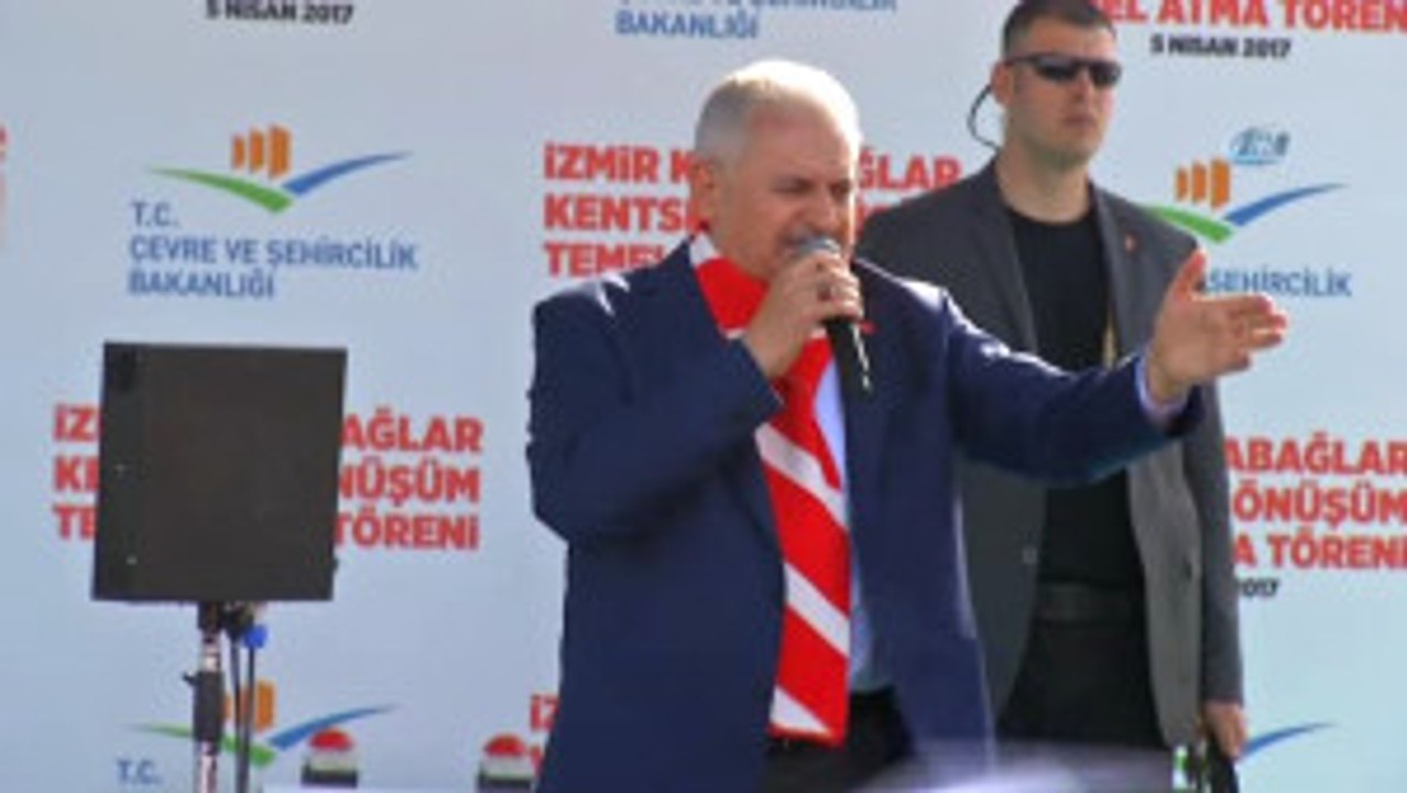 Başbakan Yıldırım: "İzmir Kimi Denize Dökeceğini İyi Bilir. İzmir Yunanı Denize Döktü, Şimdi...