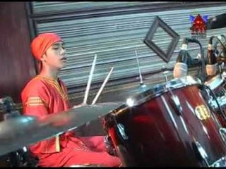 Elvia - Gaek Baminyak [Official Music Video]