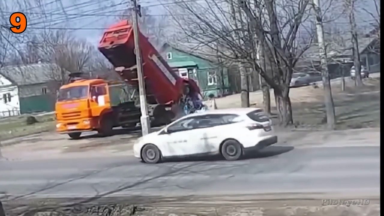 Truck Fails Top 10 Compilation #9 (1)