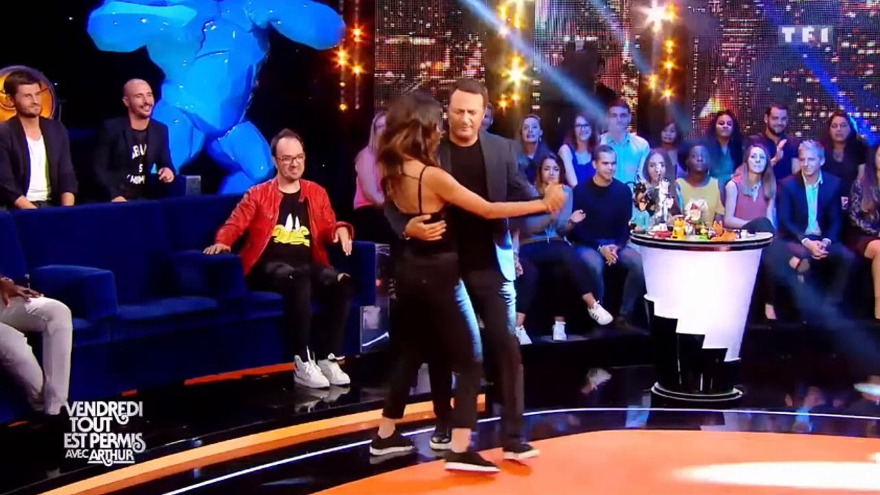 ليلى بن خليفة تبدع في رقصة شرقية و تختمها بزغروطة