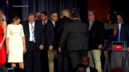 Bannon, estratega de Trump, removido del Consejo de Seguridad