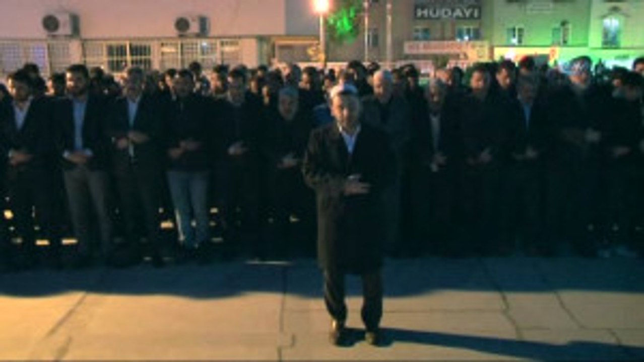 Elazığ'da İdlip'te Ölenler İçin Gıyabi Cenaze Namazı Kılındı