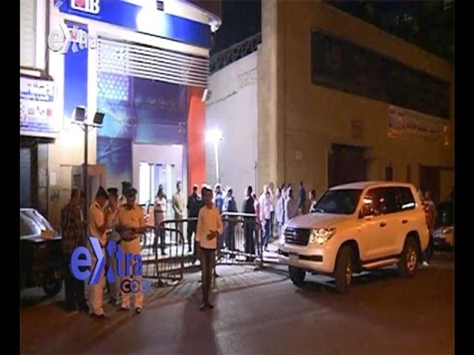 غرفة الأخبار | متابعة سي بي سي اكسترا لــ سطو مسلح على أحد البنوك في وسط القاهرة