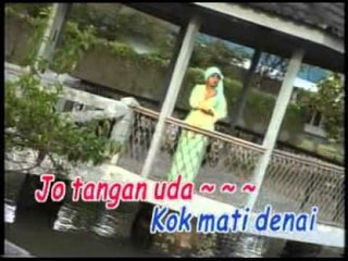 Ria - Indak Manyasa [Official Music Video]