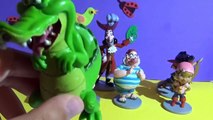 Unboxing Disney figurine playset Jake in the Never Land ádasirates Treasure Che