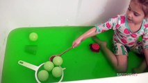 Slime Baff Bath Fun & Learn The Color Green _ SISreviews daPlays In A Green Slime Baf