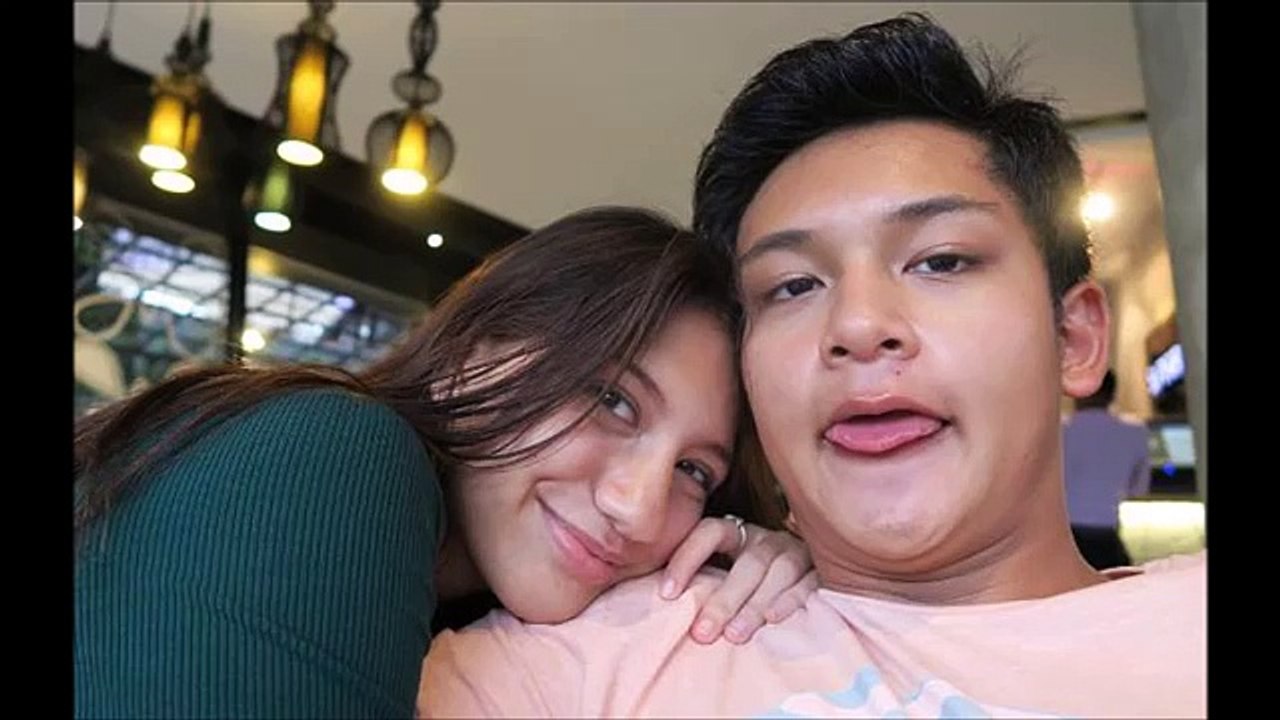 POSE MESRA DENGAN RANDY MARTIN, NETIZEN GAGAL FOKUS SAMA TALI BRA CASSANDRA LEE