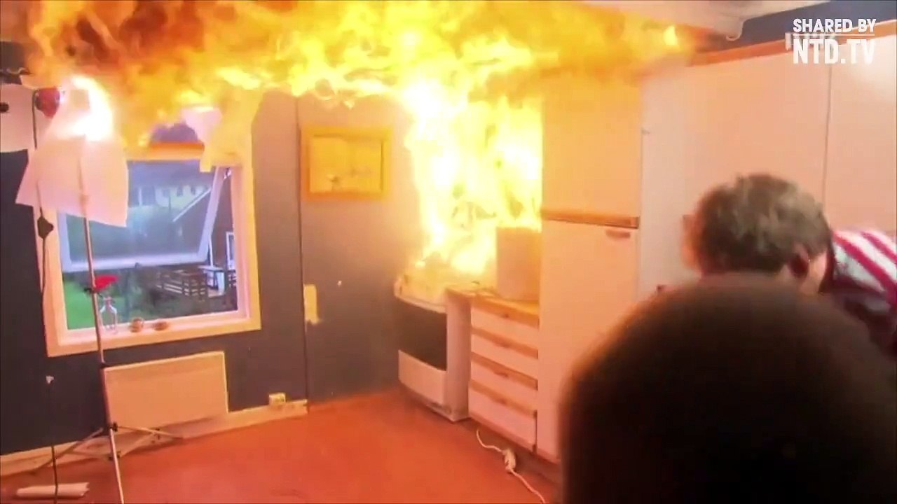 Here's the right way to safely put out a grease