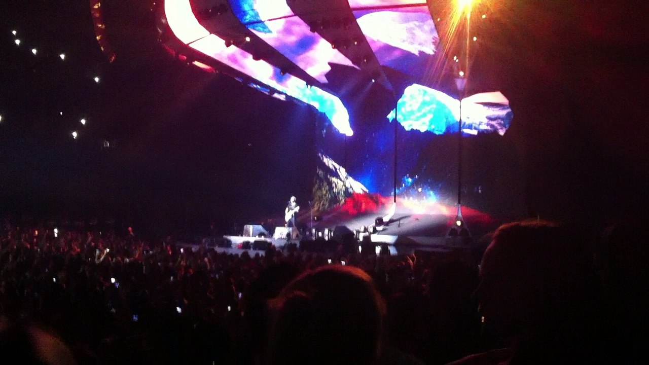 Ed Sheeran chante "Thinking Out Loud" à Anvers