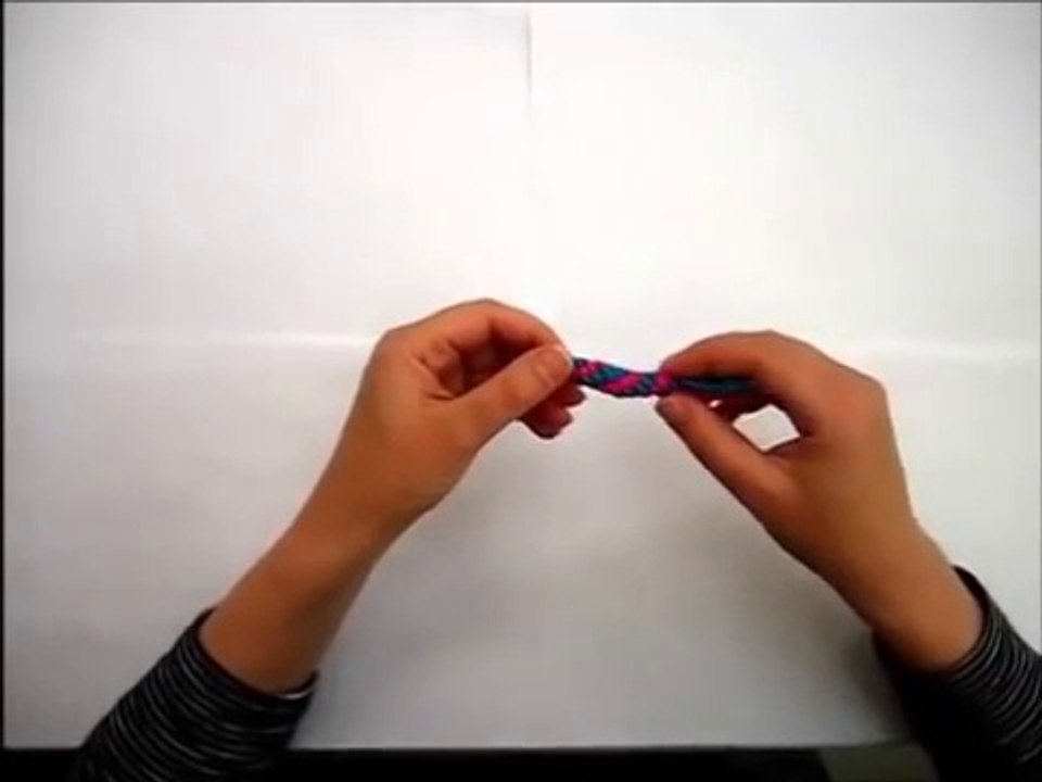 Scoubidou Anleitung einfach - Runde Knoten - Bänder Basteln _ flechten-MHjud3DTM