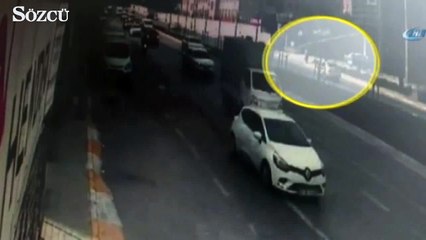 Otomobil okul duvarına çarptı