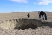 Konya'da Çiftçileri Tedirgin Eden Olay! 40 Metre Çapında Obruk Oluştu