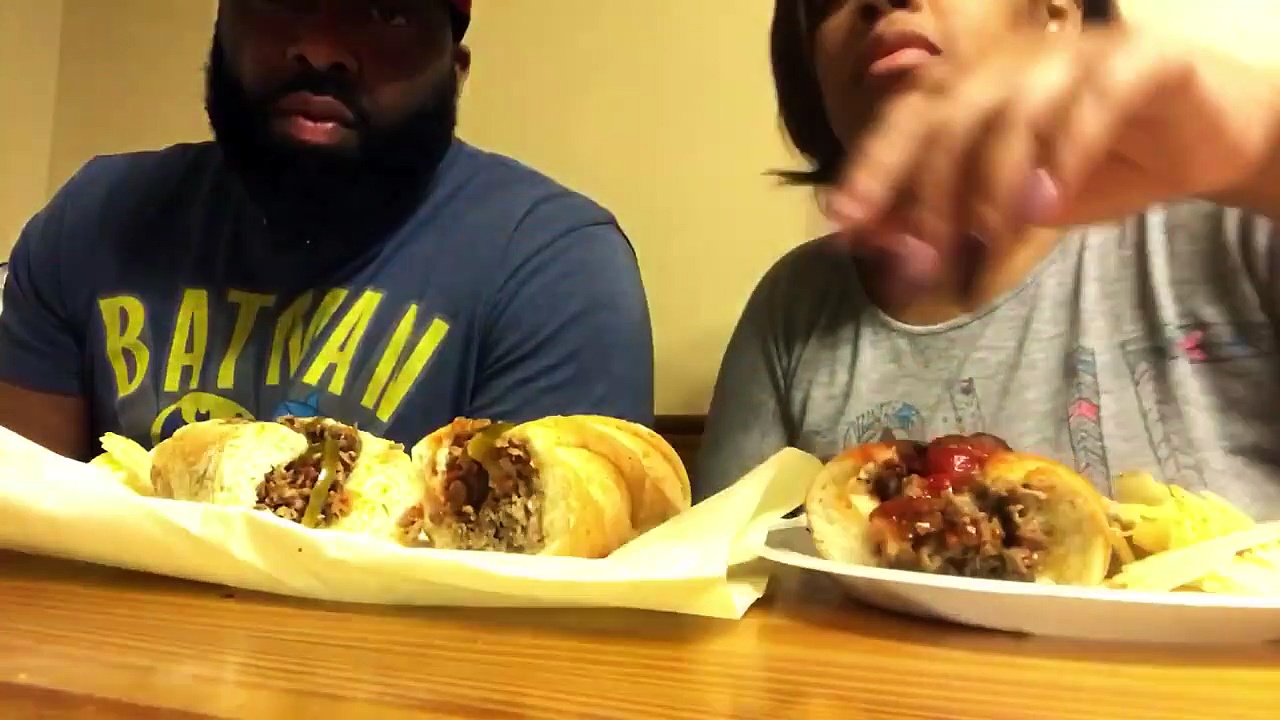 Philly cheesesteak Mukbang-9