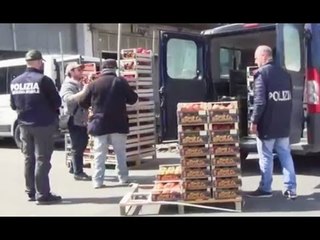 Vittoria (RG) - 8 tonnellate di ortaggi non tracciabili, sequestro al mercato (06.04.17)