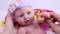 Nursery Rhymes Finger Song Learn Colors Bubble Gum Baby Doll Bath Time-YWJXtrDz