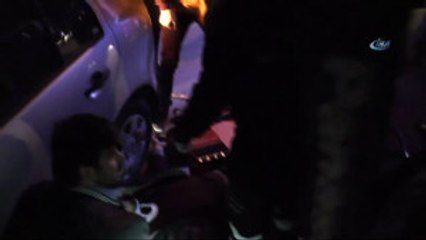 Çaldıkları İddia Edilen Motosikletle Kaza Yaptılar: 2 Yaralı