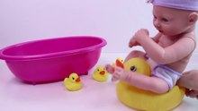 Nursery Rhymes Finger Song Learn Colors Bubble Gum Baby Doll Bath Time-YWJX