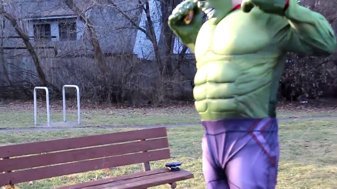 Hulk vs Venom vs Spiderman - Banana Thief! - Superhero Battle Movie In Real Life スパイダーマン-0y