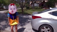 Snow White Baby Rips her Dress w_ Frozen Elsa, Joker, Icecream drive through-W2jqbK-