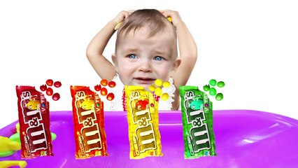Bad Baby Crying Bath Learn Colors With Colorful M&M VS Minions Finger Family Song-xSvQr