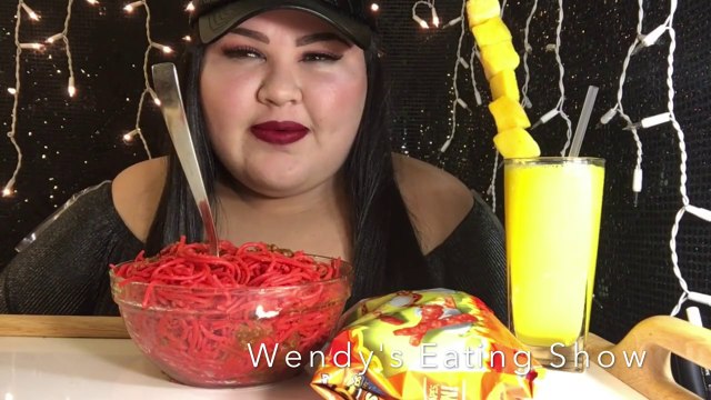 HOT CHEETOS SPAGHETTi _ MUKBANG @Wendy's Eating Show-2gj9