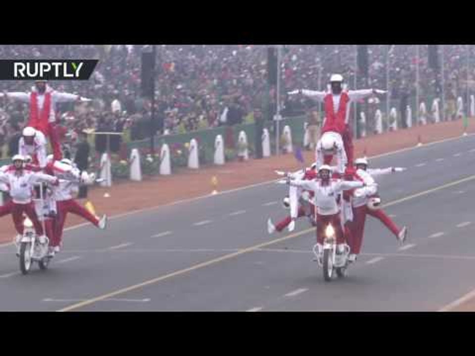 Motorbike daredevil stunts at Republic Day parade in India