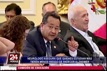 Neurólogo asegura que estudiar reduce riesgo de padecer Alzheimer