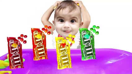 Bad Baby Crying Bath Learn Colors With Colorful M&M VS Minions Finger Family Song-xSvQr57I