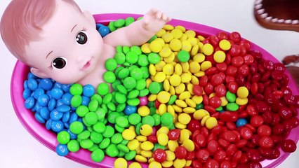 Bad Baby Doll Crying Bath Time Learn Colors With m&m Nursery Rhymes Finger Song-BeIS