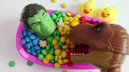 Superhero Hulk Baby Doll Bath Time M&Ms Chocolate Shower With Nursery Rhymes Finger Family Song-T_PrvyHi