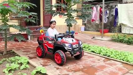 Frozen Elsa Spiderman  Elsa Car Toy Crash Joker Atrocity Doctor Police Prank! w Superhero  Fun-9FUzNf