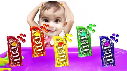 Bad Baby Crying Bath Learn Colors With Colorful M&M VS Minions Finger Family Song-xS