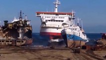 TOP 2017 Boat Crash! Best of Crazy Boat Accidents! Ship Crash Compilation Most Epic Fails Ever! !!-n3RHrJC